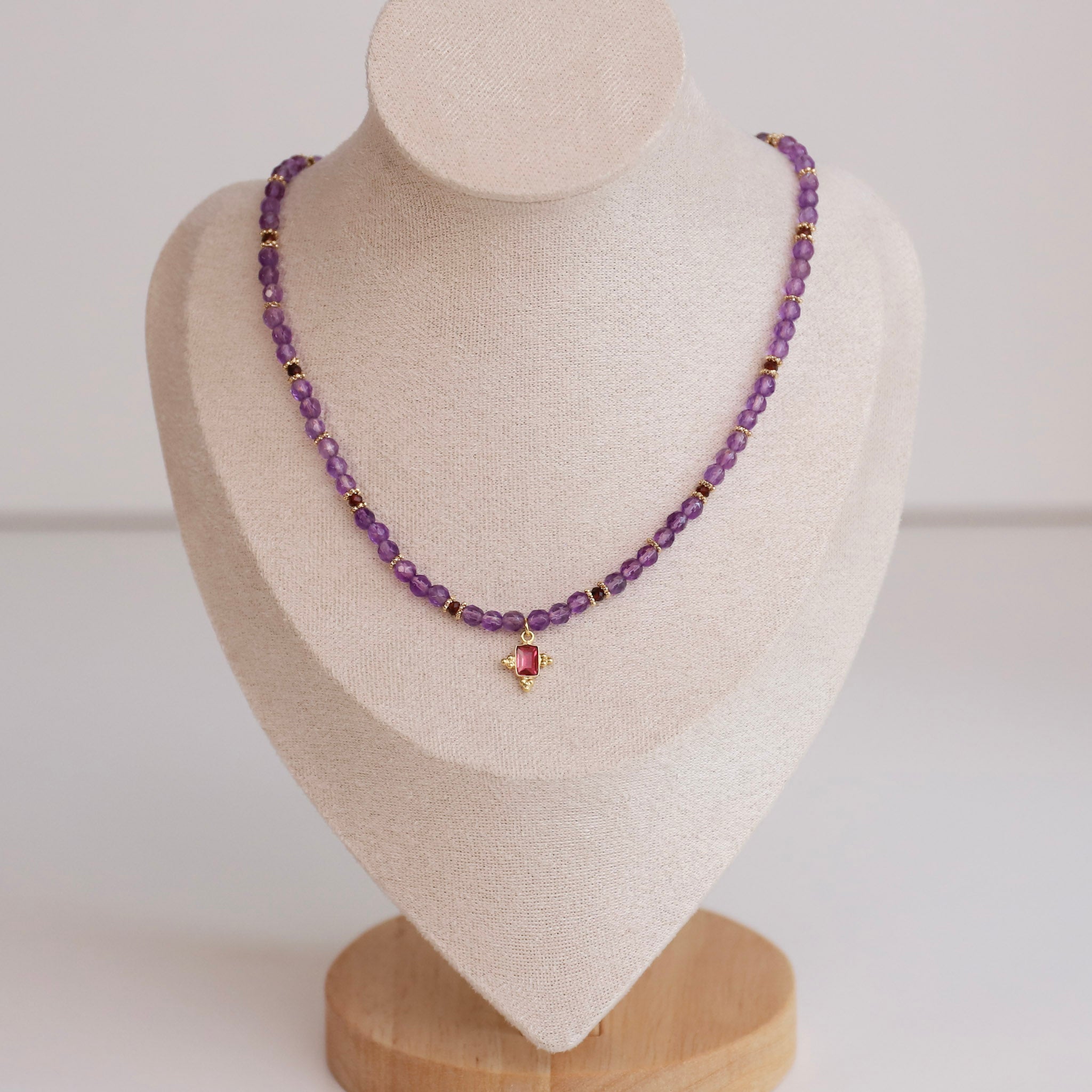 Moony Creations | Kaufe Kristalle und Edelsteine Online